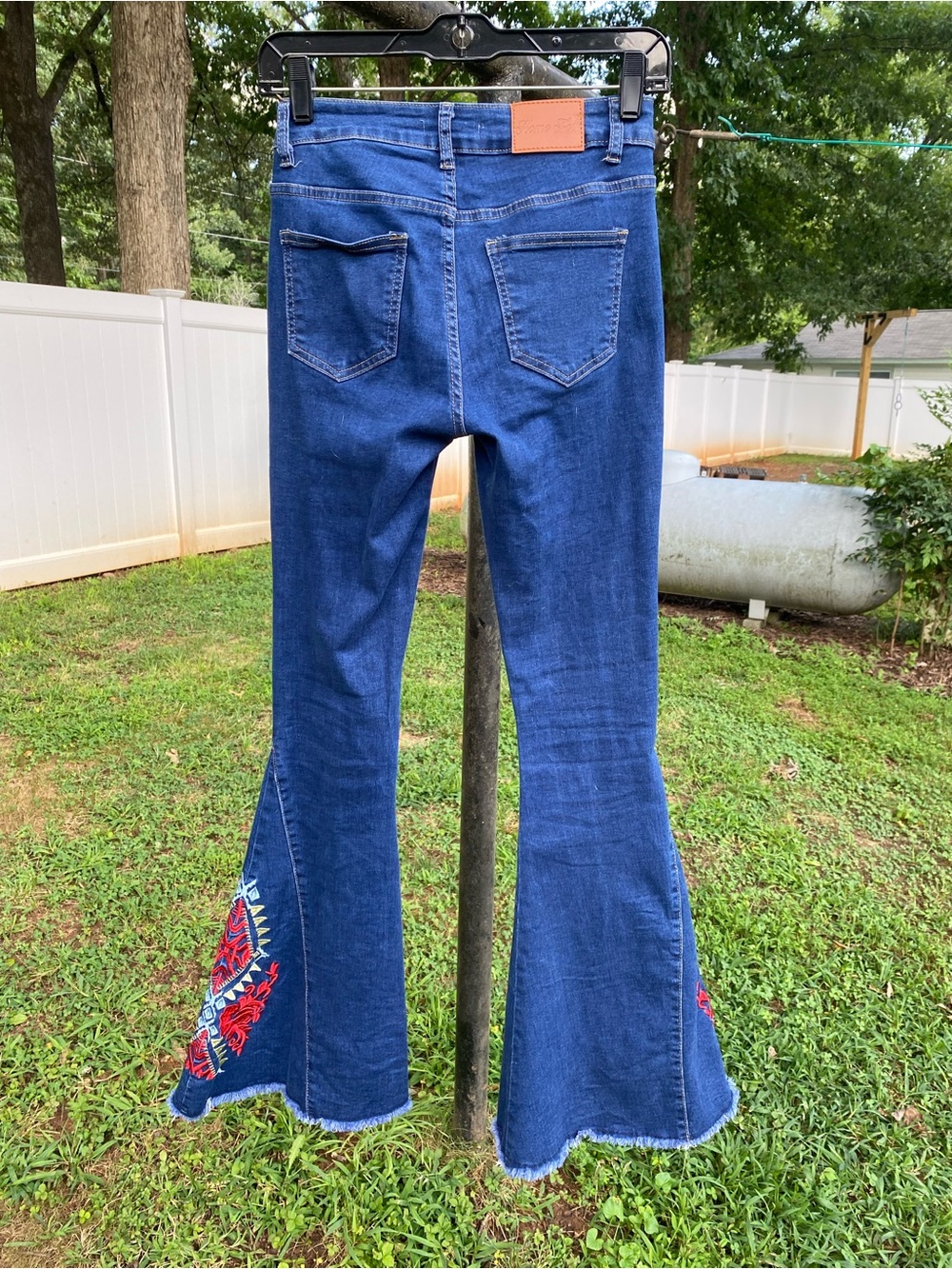 Home Folk Women’s Dark Blue Embroidered Flare Bell Bottoms Sz 2